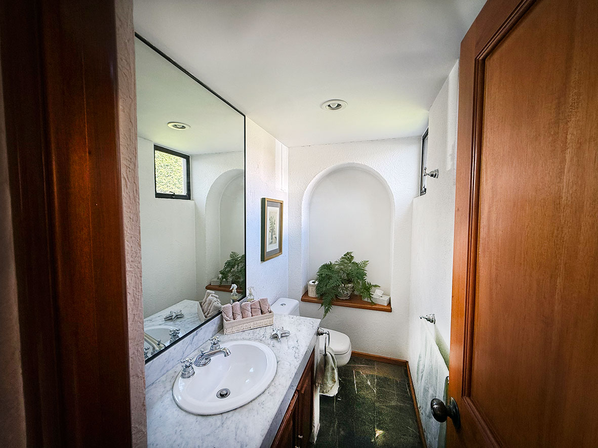 80 BOSQUE DE TARANGO, ALVARO OBREGON, Ciudad de México, 3 Habitaciones Habitaciones, ,3 BathroomsBathrooms,Casa,En Venta,BOSQUE DE TARANGO,3,1072