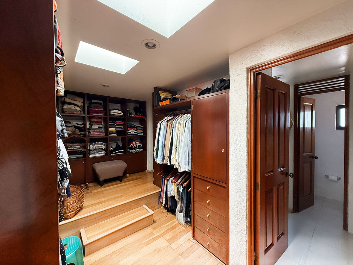 80 BOSQUE DE TARANGO, ALVARO OBREGON, Ciudad de México, 3 Habitaciones Habitaciones, ,3 BathroomsBathrooms,Casa,En Venta,BOSQUE DE TARANGO,3,1072